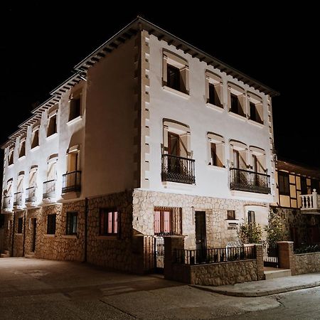 Apartamentos Boutique Heritage San Martin De Trevejo Luaran gambar