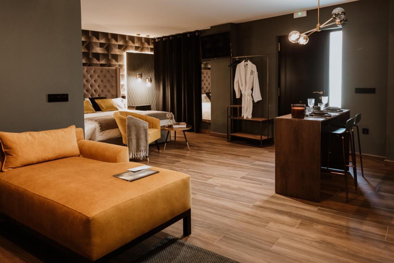 Apartamentos Boutique Heritage San Martin De Trevejo Luaran gambar