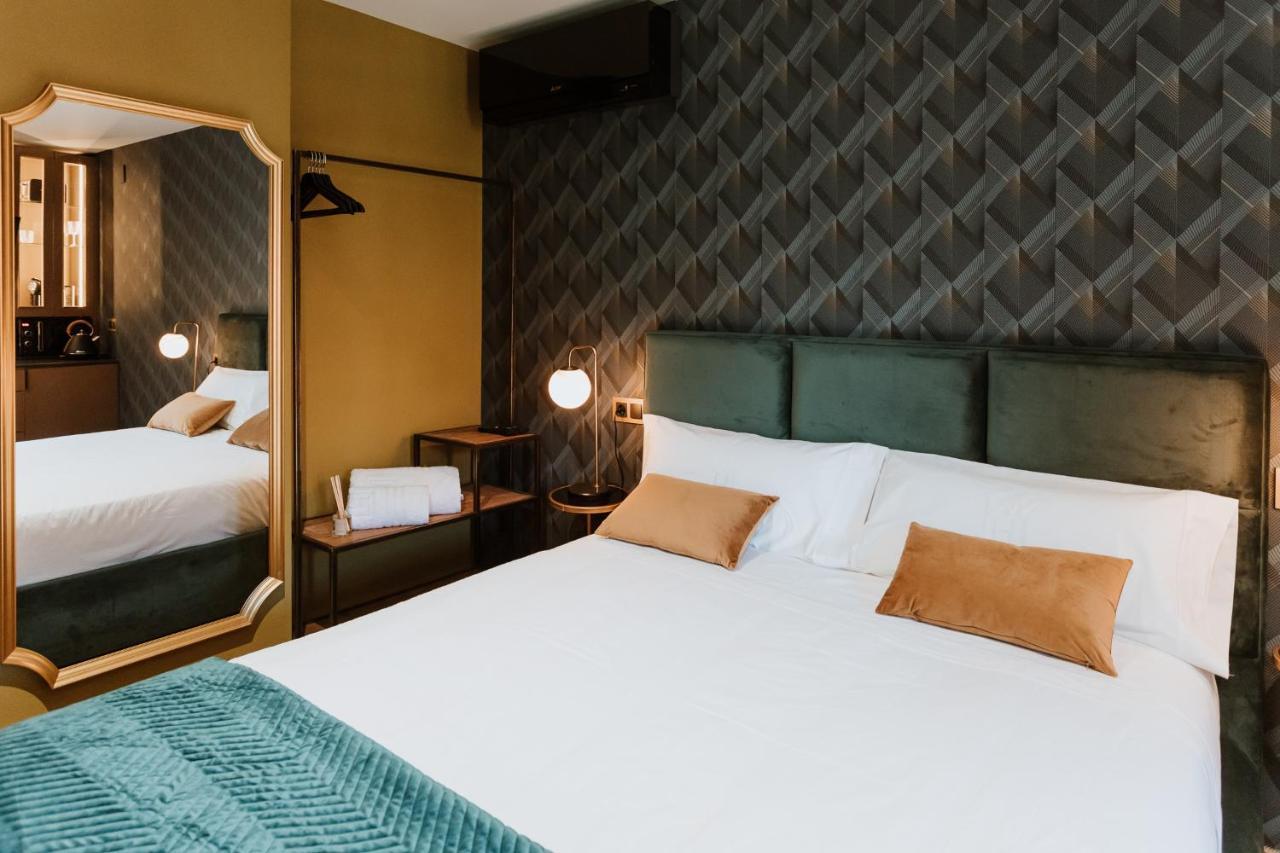 Apartamentos Boutique Heritage San Martin De Trevejo Luaran gambar