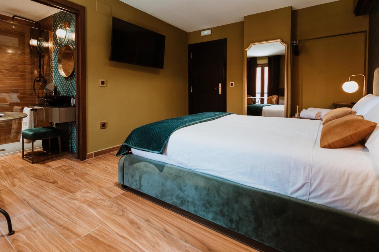 Apartamentos Boutique Heritage San Martin De Trevejo Luaran gambar